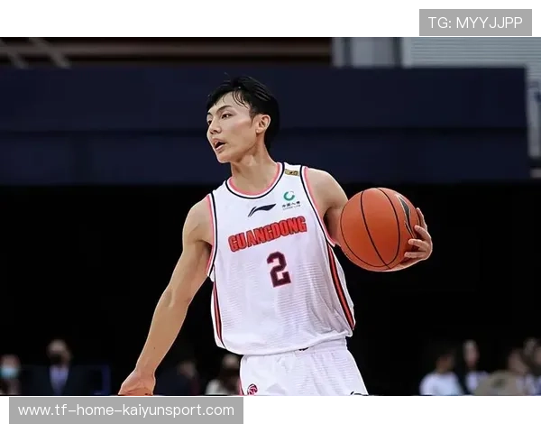 广东92-105负青岛,徐杰单骑奋战29分,焦泊乔贡献11分,山东青岛徐杰 广东92-105负青岛,徐杰单骑奋战29分,焦泊乔贡献11分,山东青岛徐杰