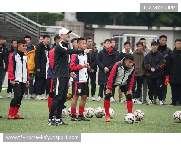 国足青训体系的创新发展方向，中国足球青训发展